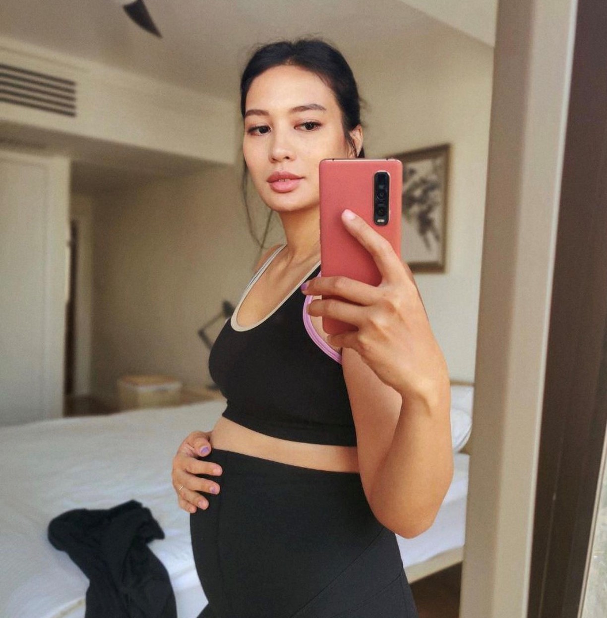 Isabelle Daza Is Pregnant with Baby No. 2