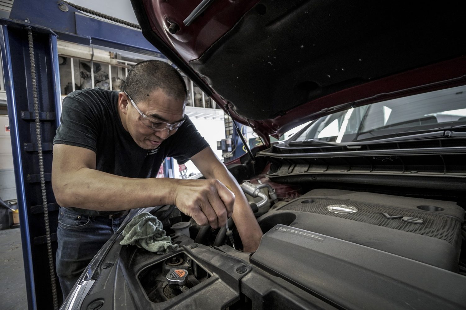 Warming Up Your Car the Right Way - Ang Pinoy