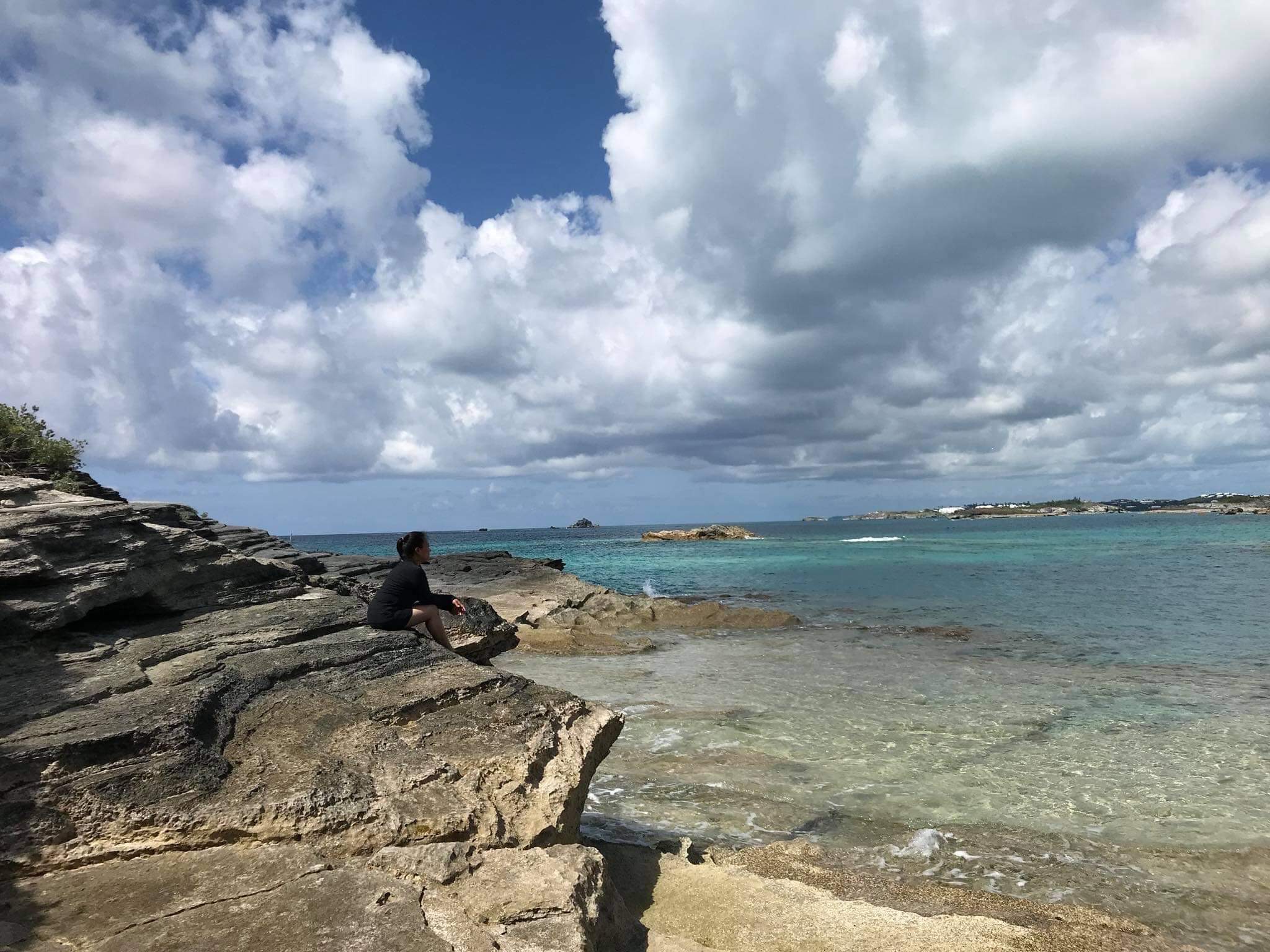 Bermuda — Paraiso at Oportunidad